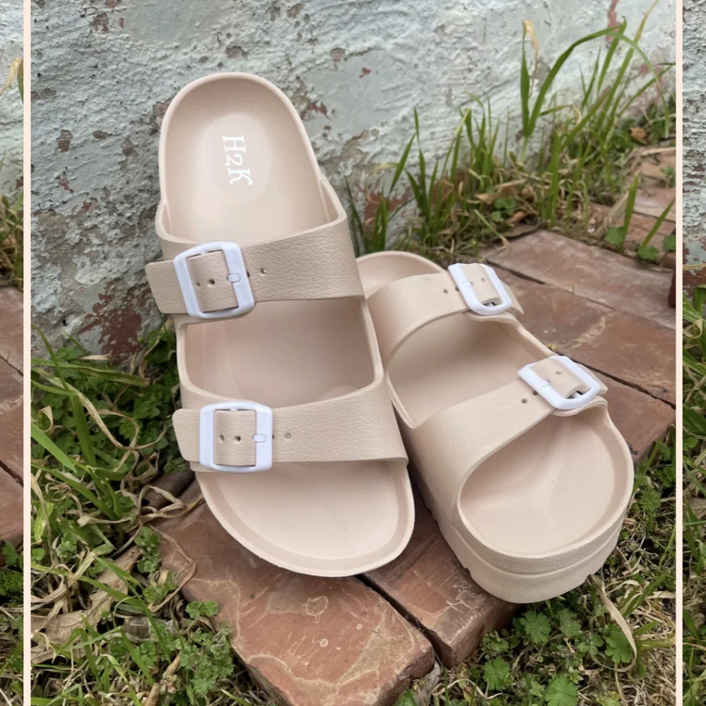 Nude platform foam 2 strap Sandals size 11
